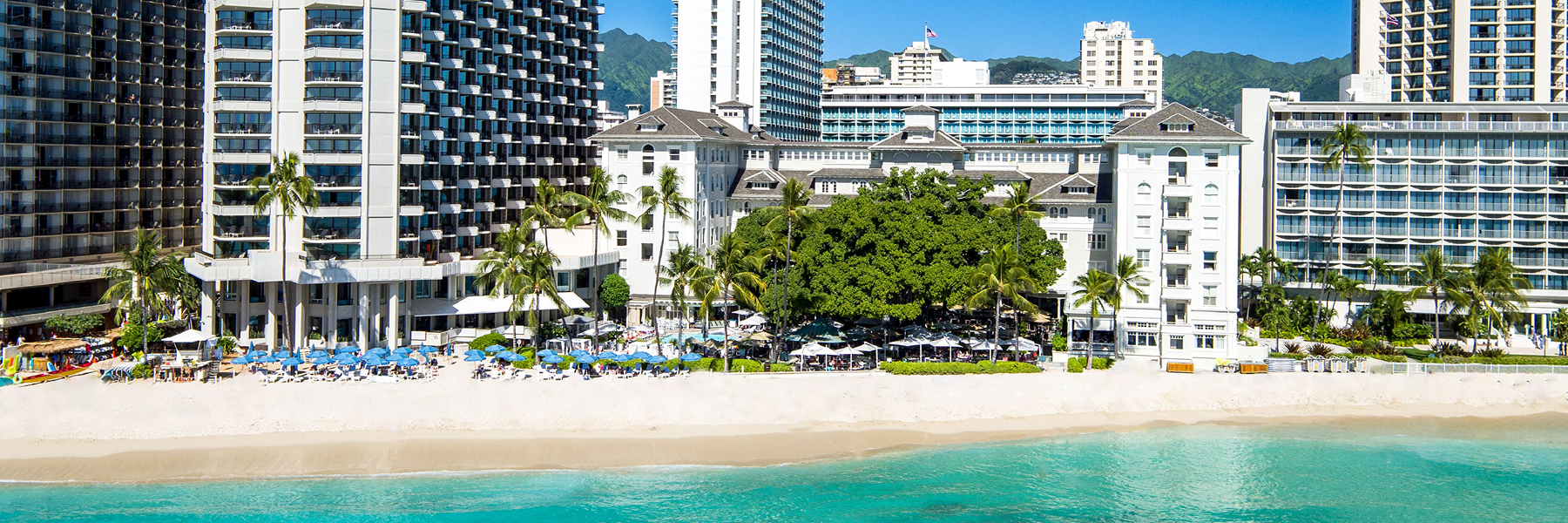 アクセス モアナ サーフライダー ワイキキ ビーチ ハワイ ホノルルにて