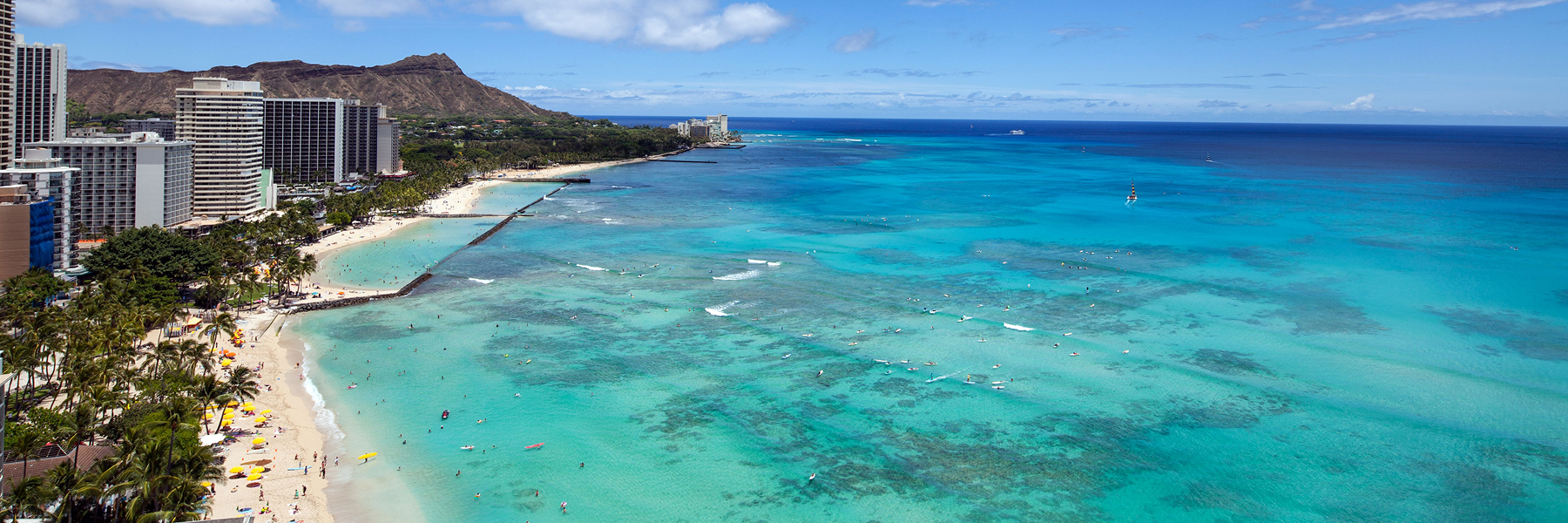 モアナ サーフライダー ワイキキ ビーチ ハワイ ホノルルの空撮
